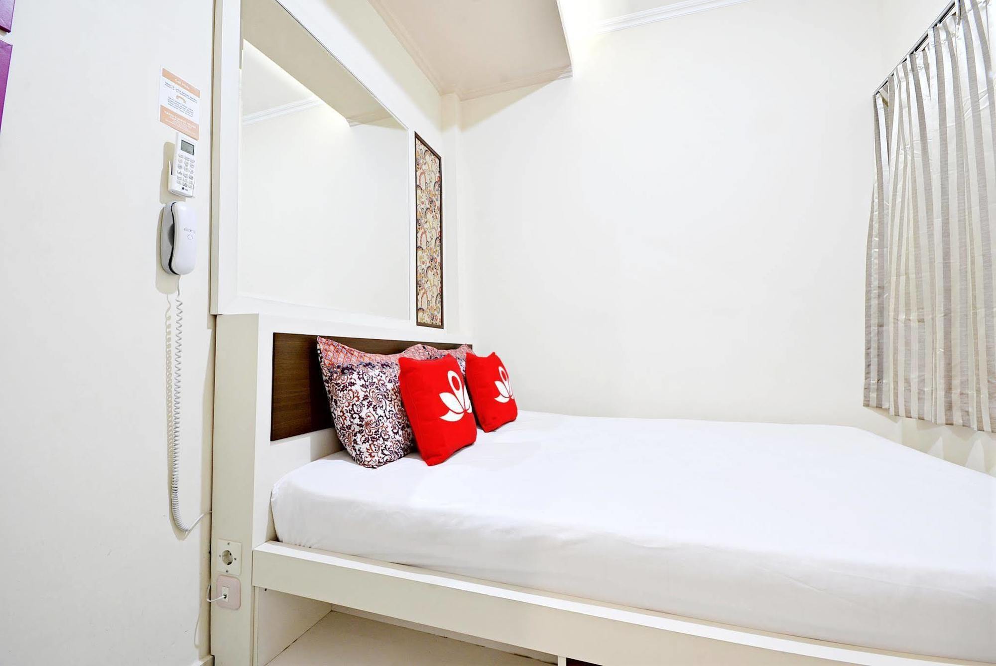 Zen Rooms Cideng Barat Jakarta Exteriör bild