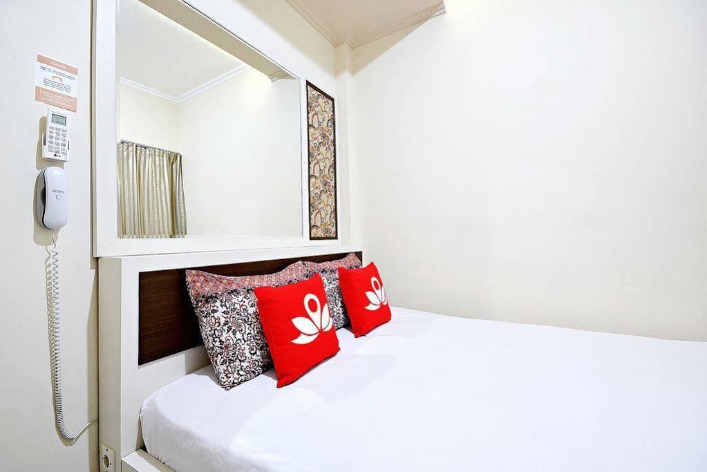 Zen Rooms Cideng Barat Jakarta Exteriör bild