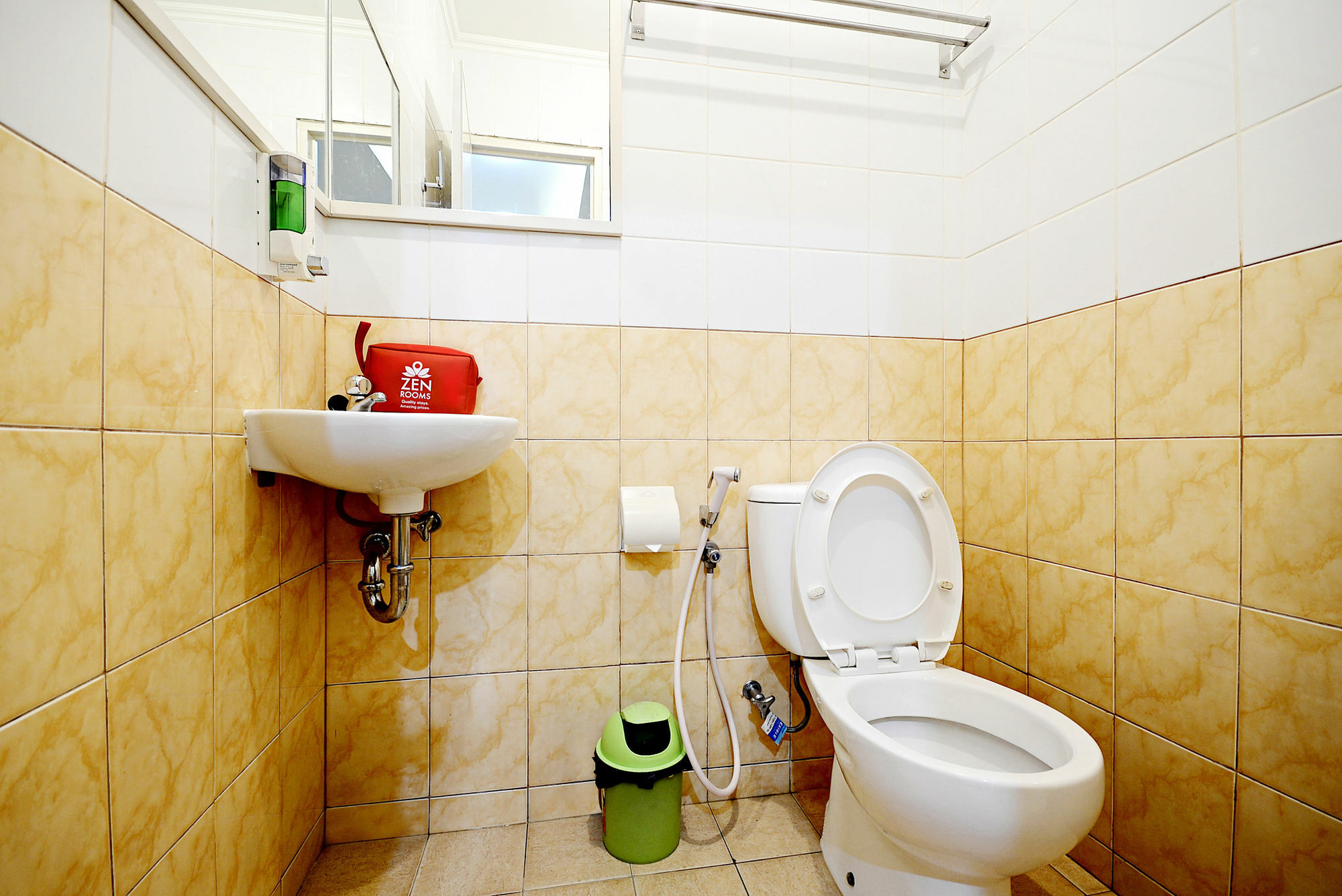 Zen Rooms Cideng Barat Jakarta Exteriör bild